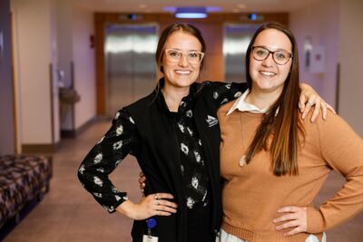 230906 ERIN AND HANNAH TOOHEY KLB 2632   Medium